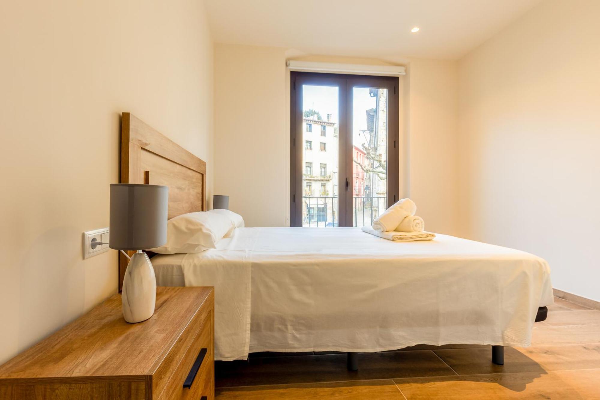 Can Cintet 1 Apartamento En La Plaza De Besalu Exterior photo